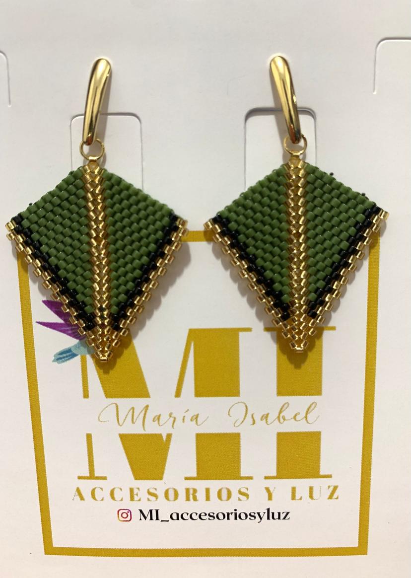 Aretes triangulos verdes