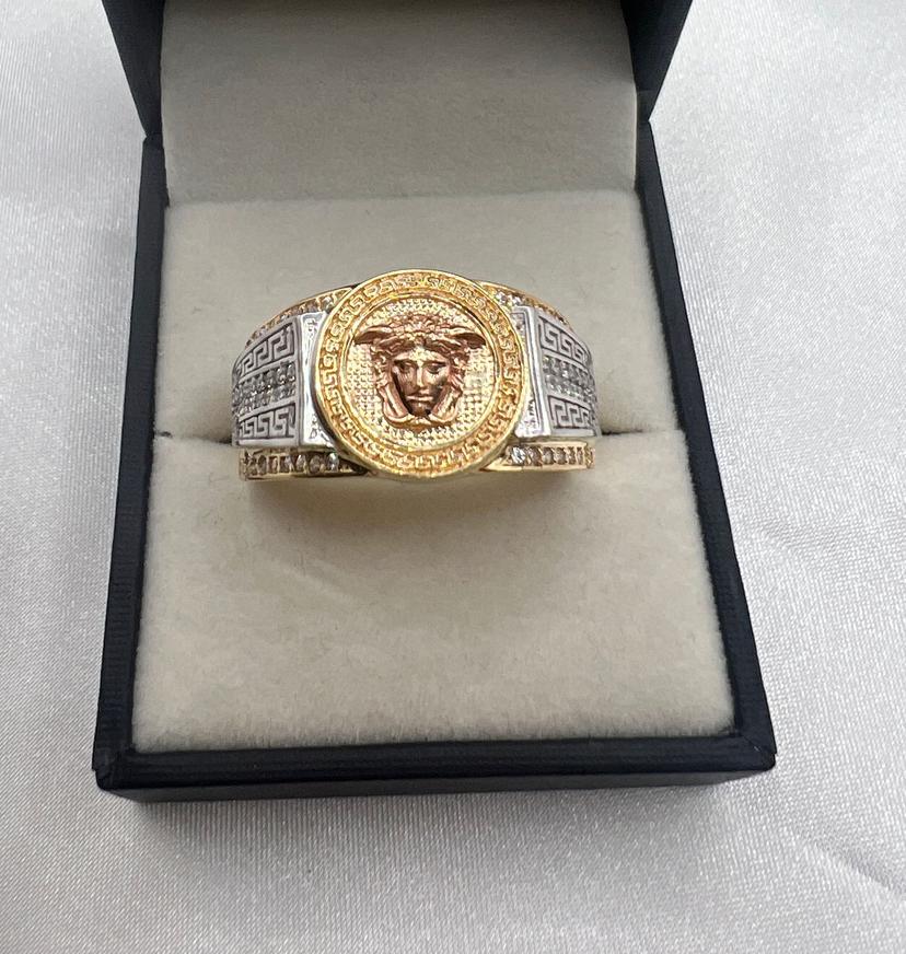 Anillo versace 
