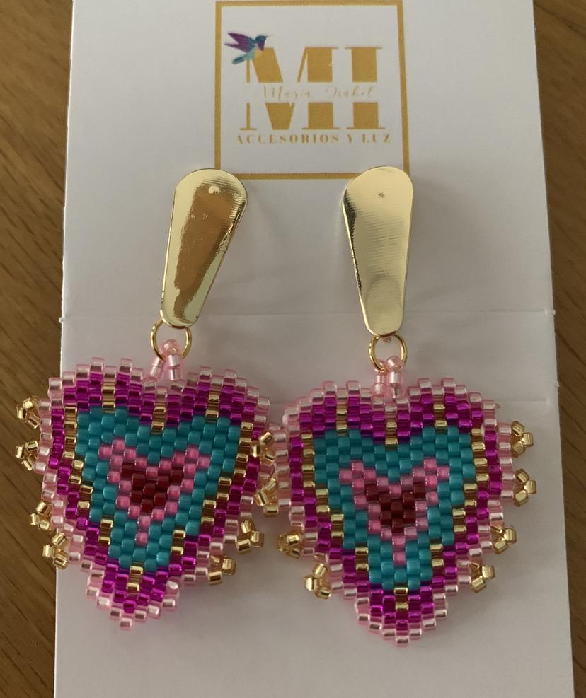 Aretes corazn