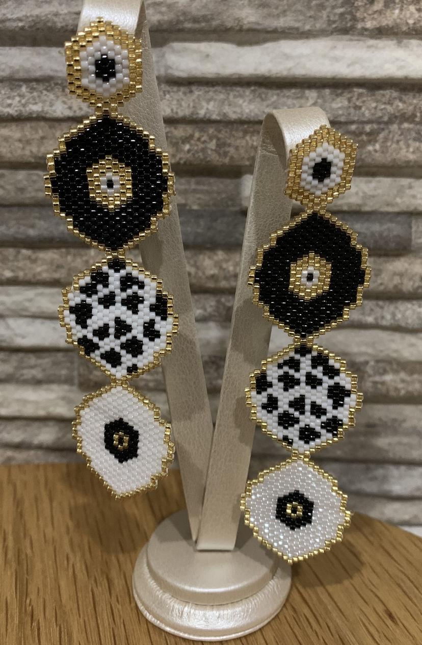 Aretes largos negro blanco