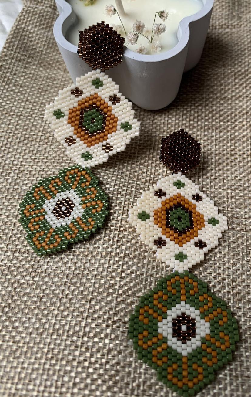 Aretes rombos verdes