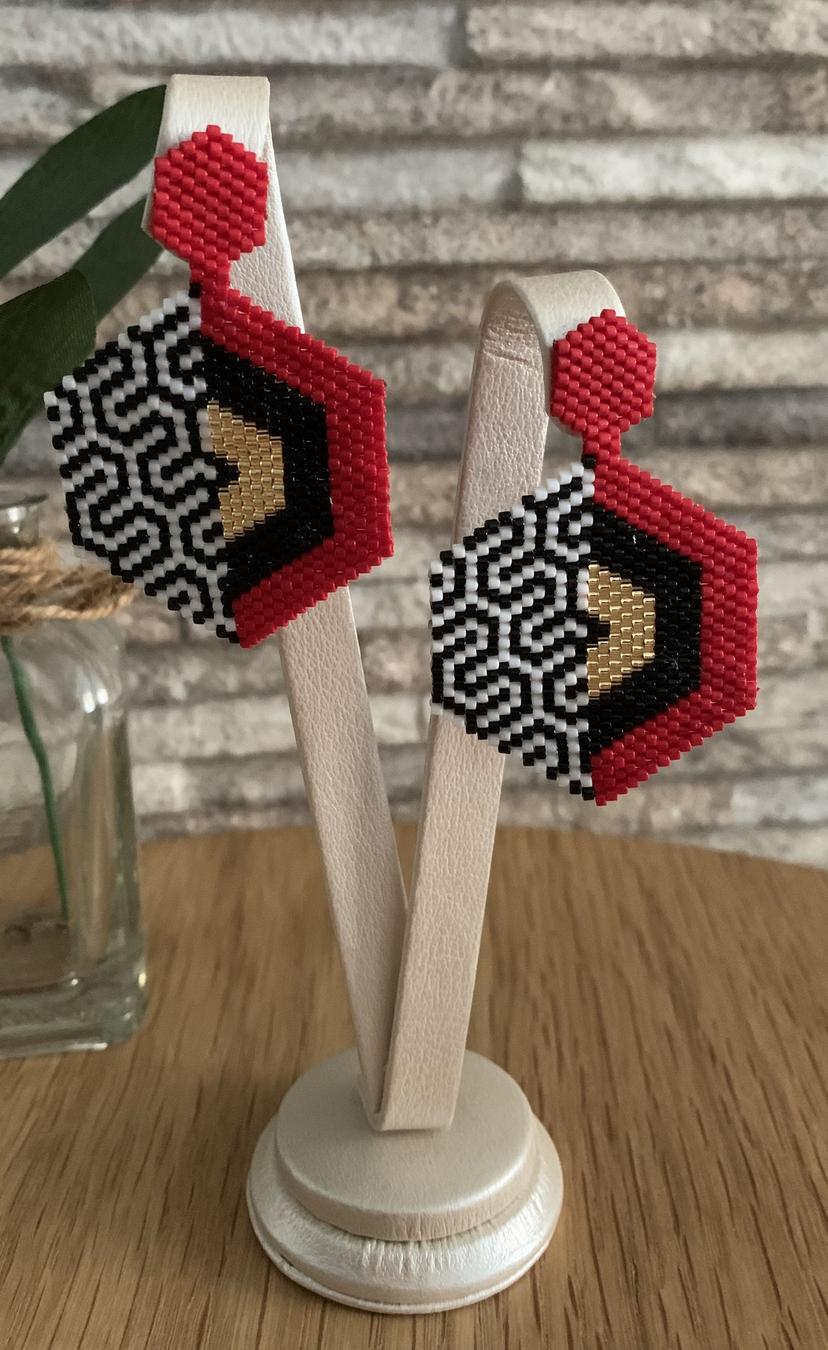 Aretes rombos rojos